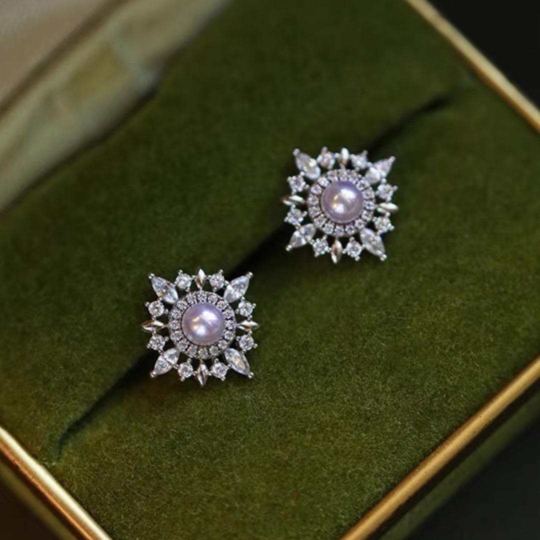 Vintage Fashion Center - Eleganti Orecchini a Perno Vintage con