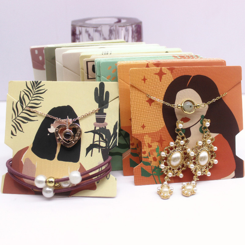 50 Pz 7.4x7.4 cm Carta Bianca  - Vintage Fashion Illustrations recensione e prezzo