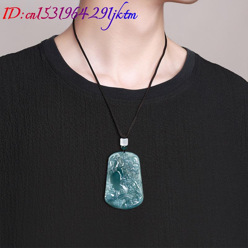 Collana con Ciondolo in Giadei - Usa Vintage Fashion recensione e prezzo