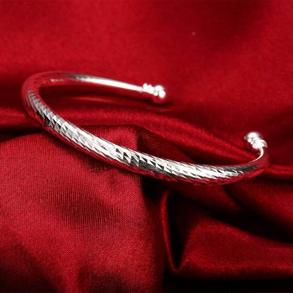 Nuovi bracciali a polsino in a - Vintage Fashion Center recensione e prezzo